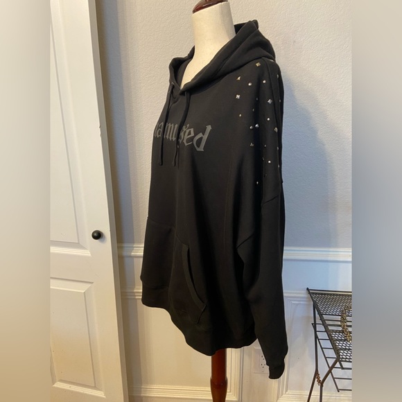 Torrid Unamused Relaxed Fit Cozy Fleece Studded Hoodie size 2 2x NWT - Picture 5 of 10